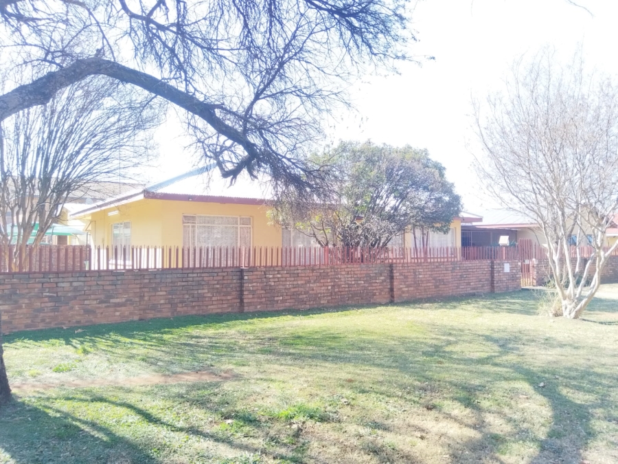 8 Bedroom Property for Sale in Die Bult North West